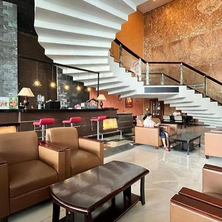מדאן Grand Antares Hotel מראה חיצוני תמונה