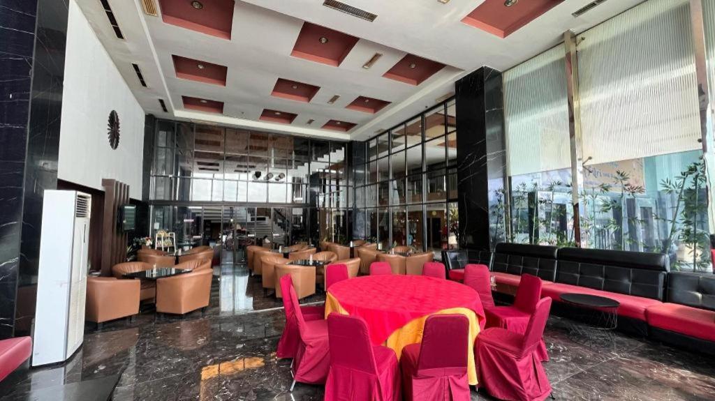 מדאן Grand Antares Hotel מראה חיצוני תמונה