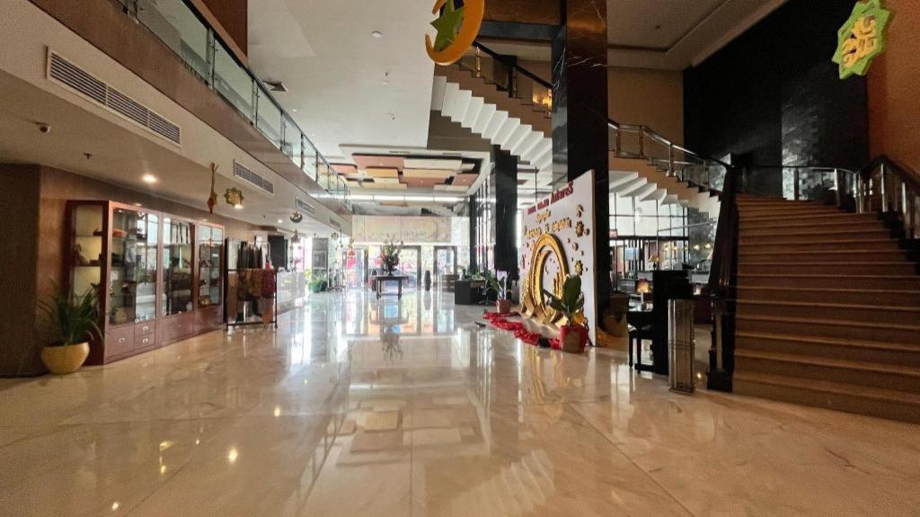 מדאן Grand Antares Hotel מראה חיצוני תמונה