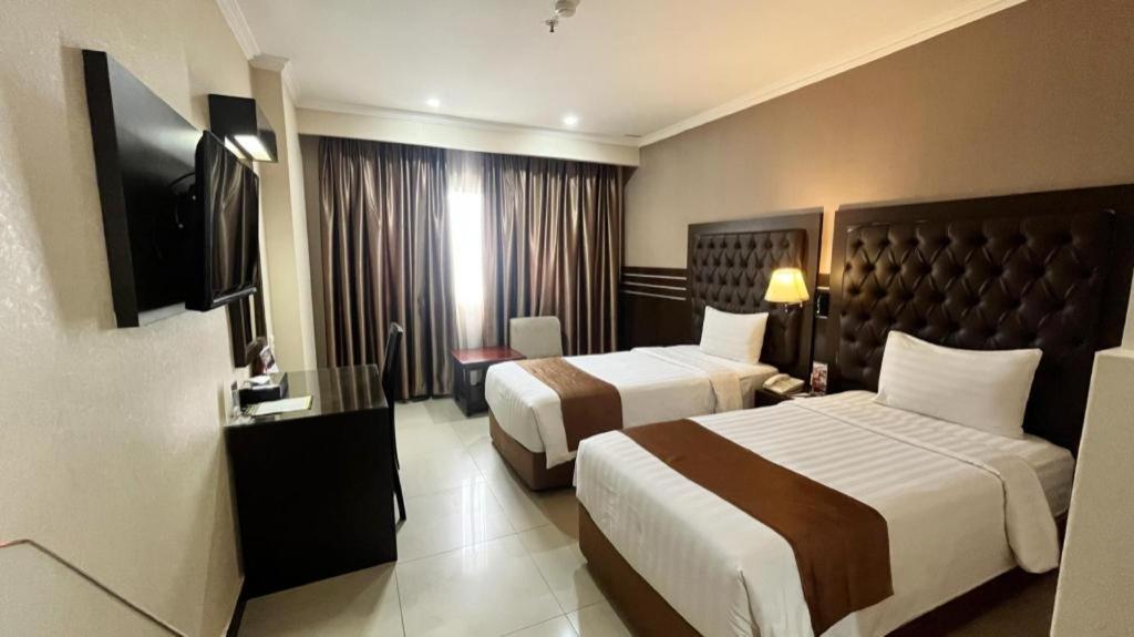 מדאן Grand Antares Hotel מראה חיצוני תמונה
