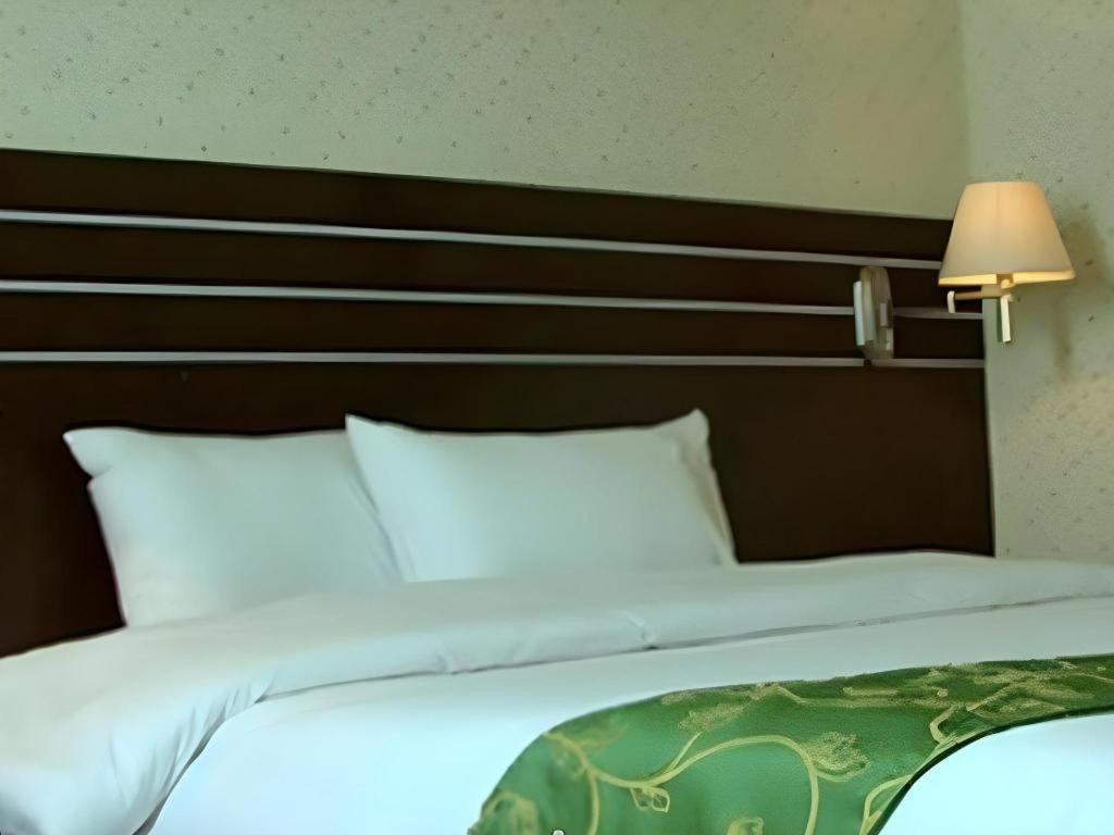 מדאן Grand Antares Hotel מראה חיצוני תמונה