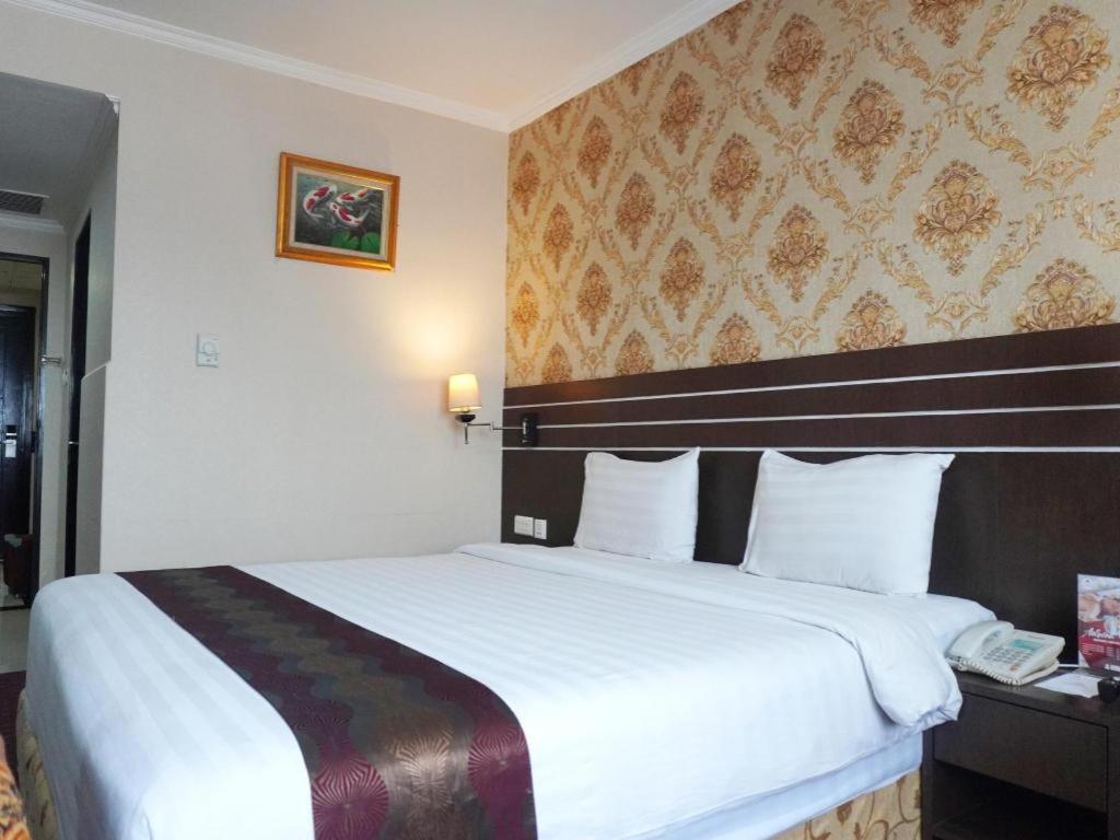 מדאן Grand Antares Hotel מראה חיצוני תמונה