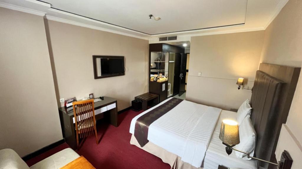מדאן Grand Antares Hotel מראה חיצוני תמונה
