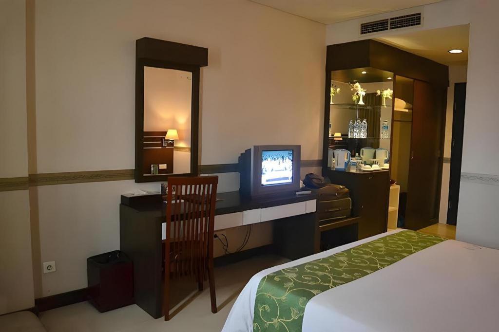 מדאן Grand Antares Hotel מראה חיצוני תמונה