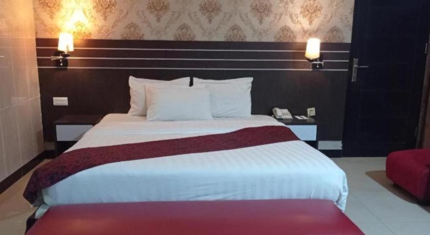 מדאן Grand Antares Hotel מראה חיצוני תמונה