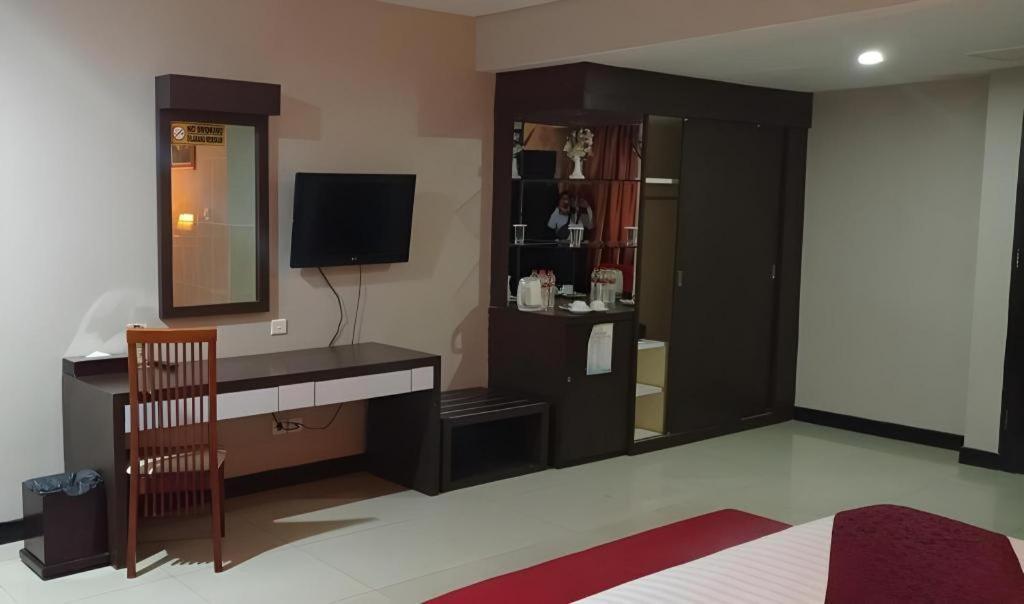 מדאן Grand Antares Hotel מראה חיצוני תמונה