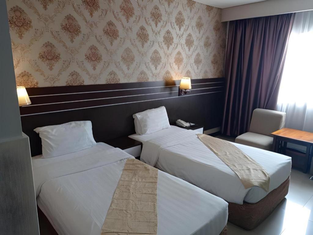 מדאן Grand Antares Hotel מראה חיצוני תמונה