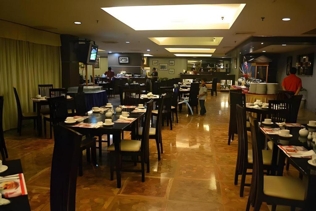 מדאן Grand Antares Hotel מראה חיצוני תמונה